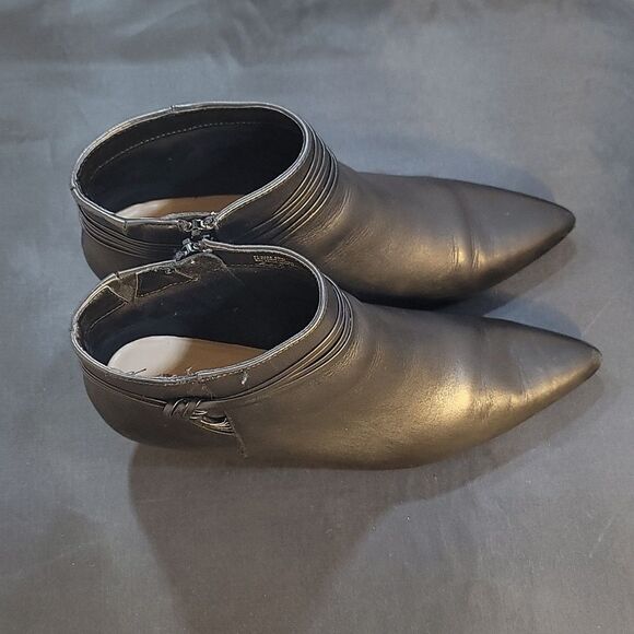 BELLA VITA  WOMENS JANI KITTEN HEEL BOOTIES - Picture 5 of 16